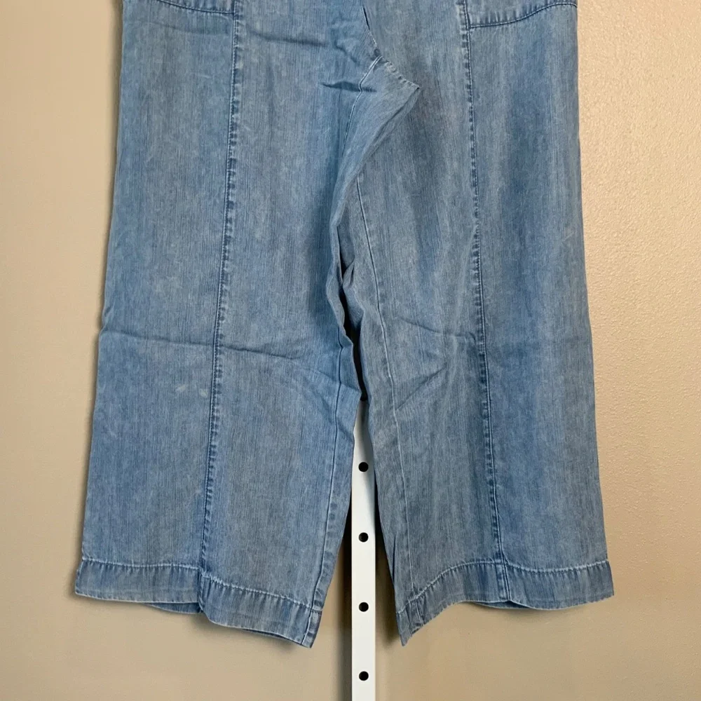 Jane + Delancey Chambray Lightweight Cropped Belted Pants - Picture 7 of 16